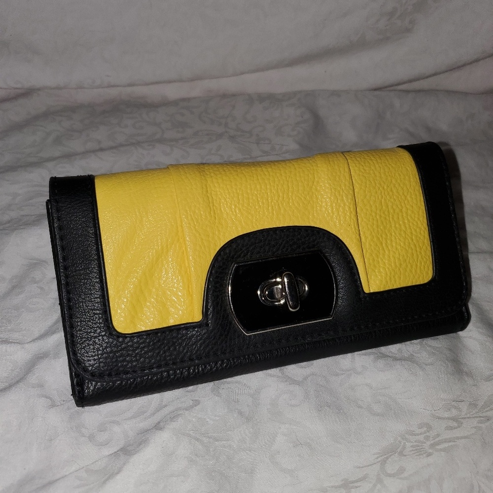 Kardashian Kollection Wallet